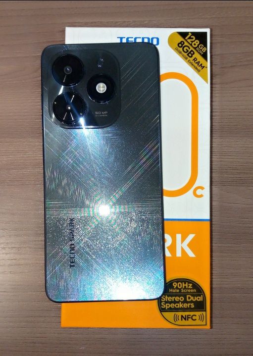 телефон Texno 20 c spark
