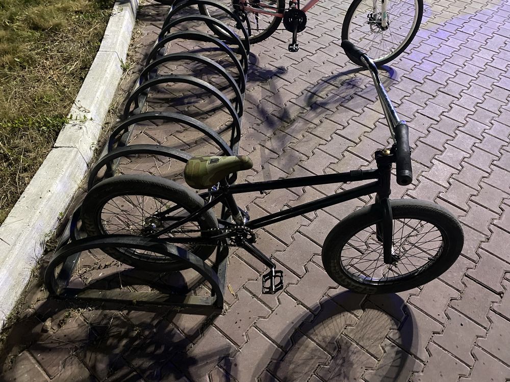 Велосипед трюковой BMX