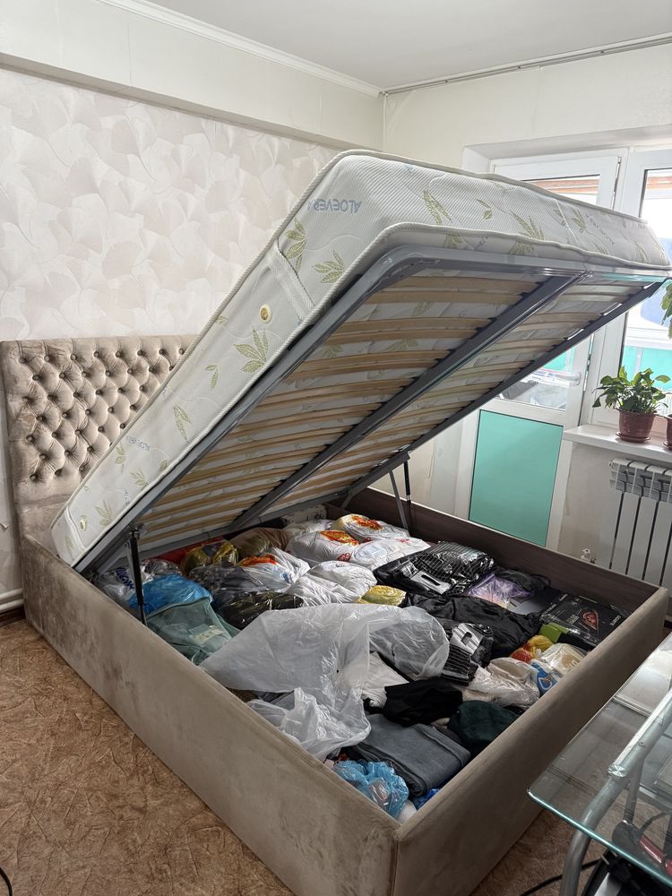 Продам кровать двухспальняя