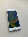 iPhone 8 в отличном состоянии