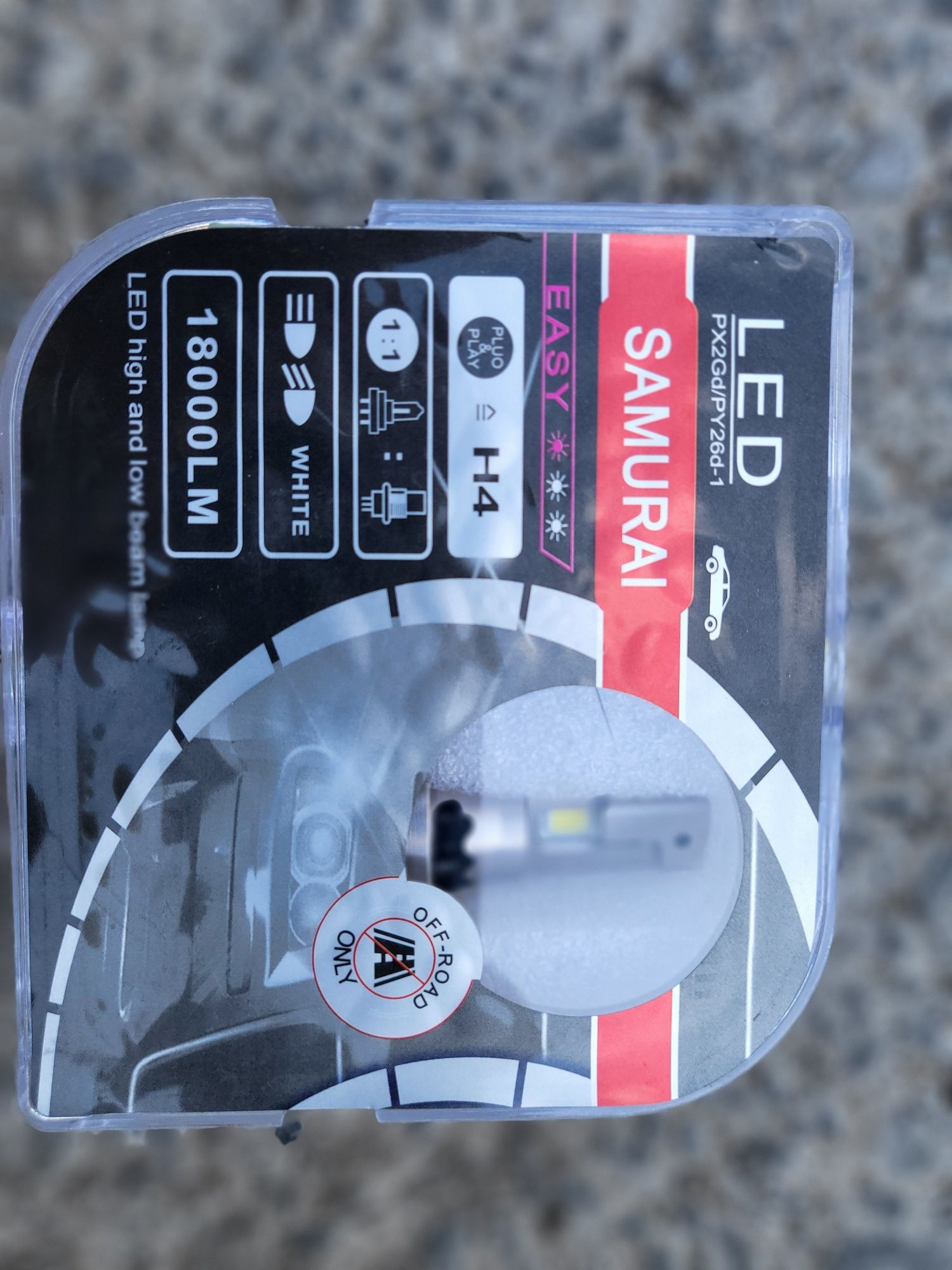 LED белые лампочки Н4