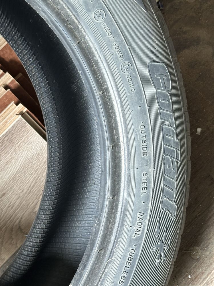 Шины 215/60R17.