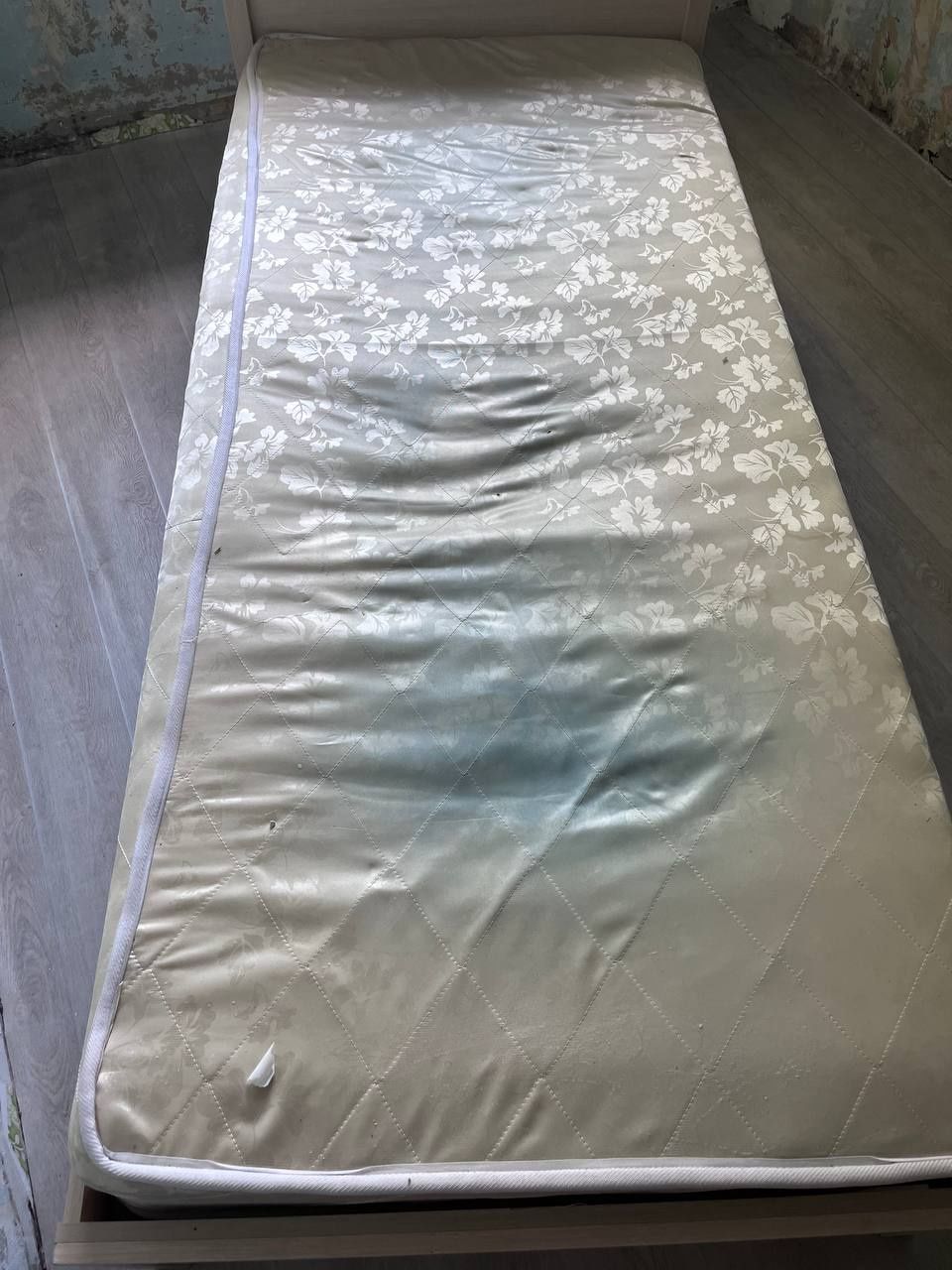Продам кровать 2 штуки