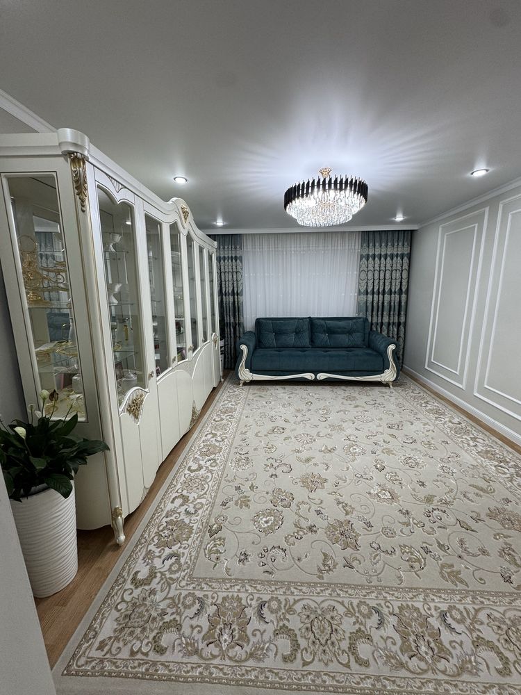 Продам квартиру 4 комнатную