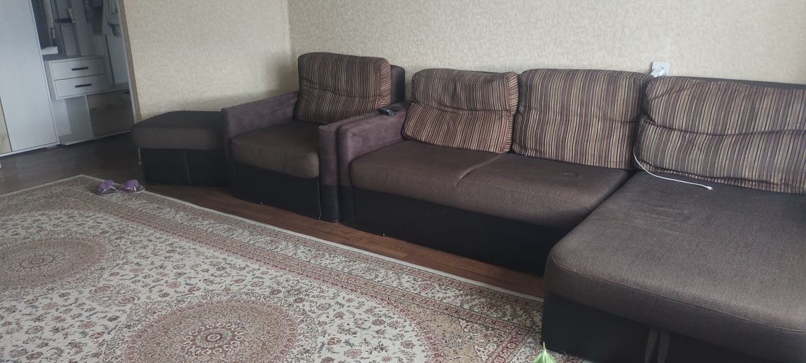 Продам угловой диван