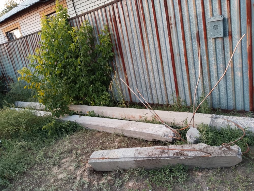 Продам б/у ЖБ столбы