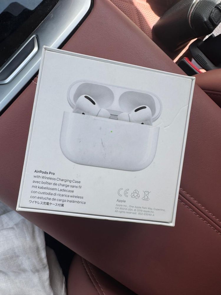AirPods pro кейс и наушники отдельно