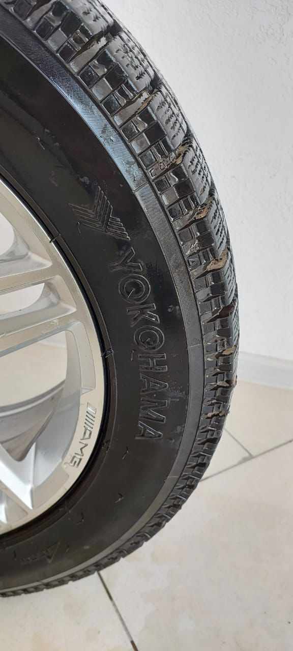 Продаются диски с зимними шинами. Размер - 225/55R16.