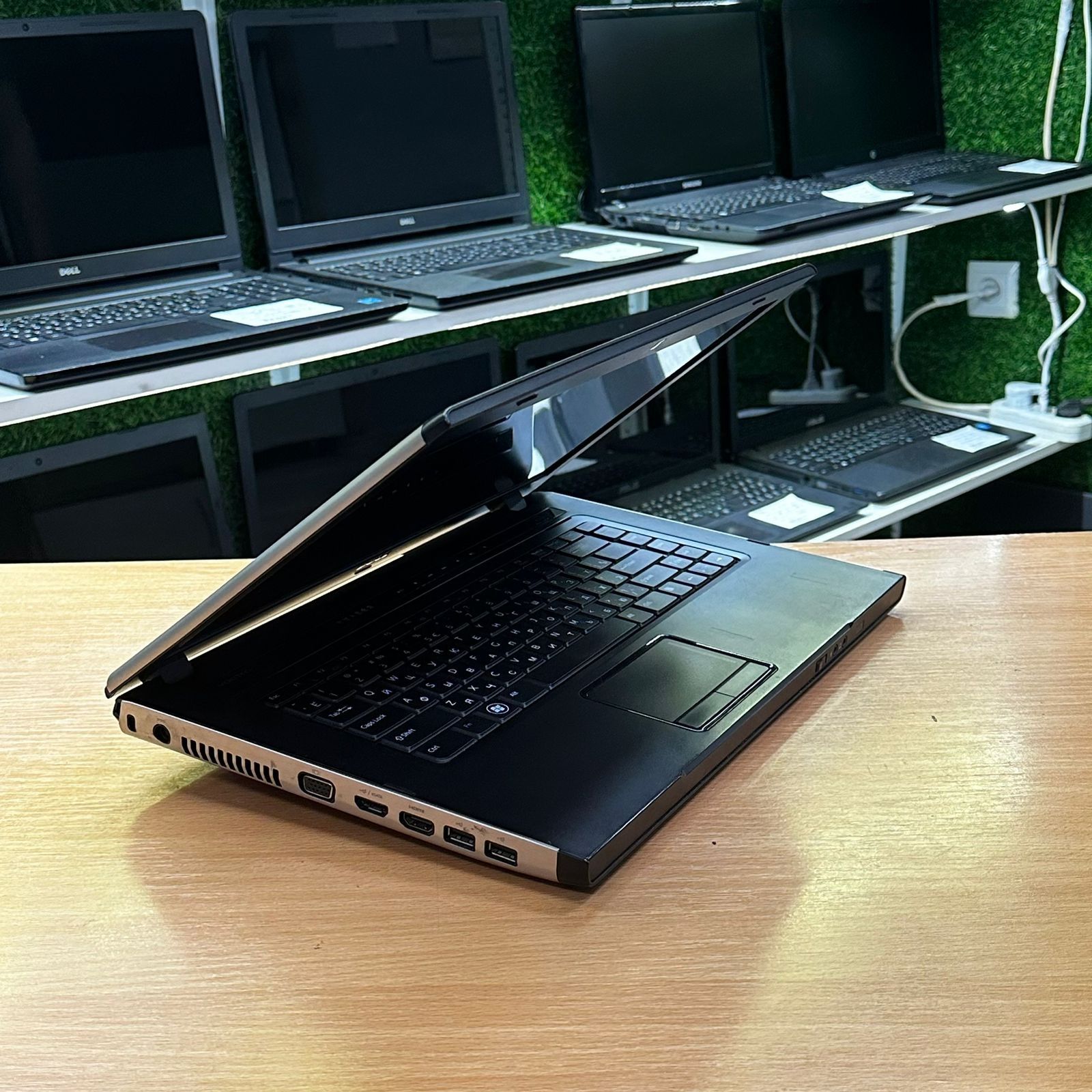 Ноутбук для офиса DeII Core i3/ОЗУ 4Gb/SSD 120Gb + Win 10 и Office 19