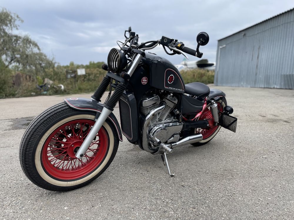 Suzuki intruder VS400