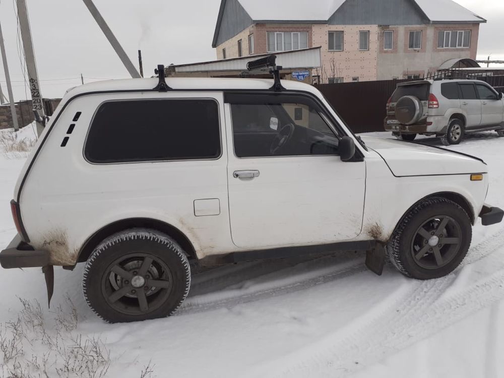 Продам автомашину нива