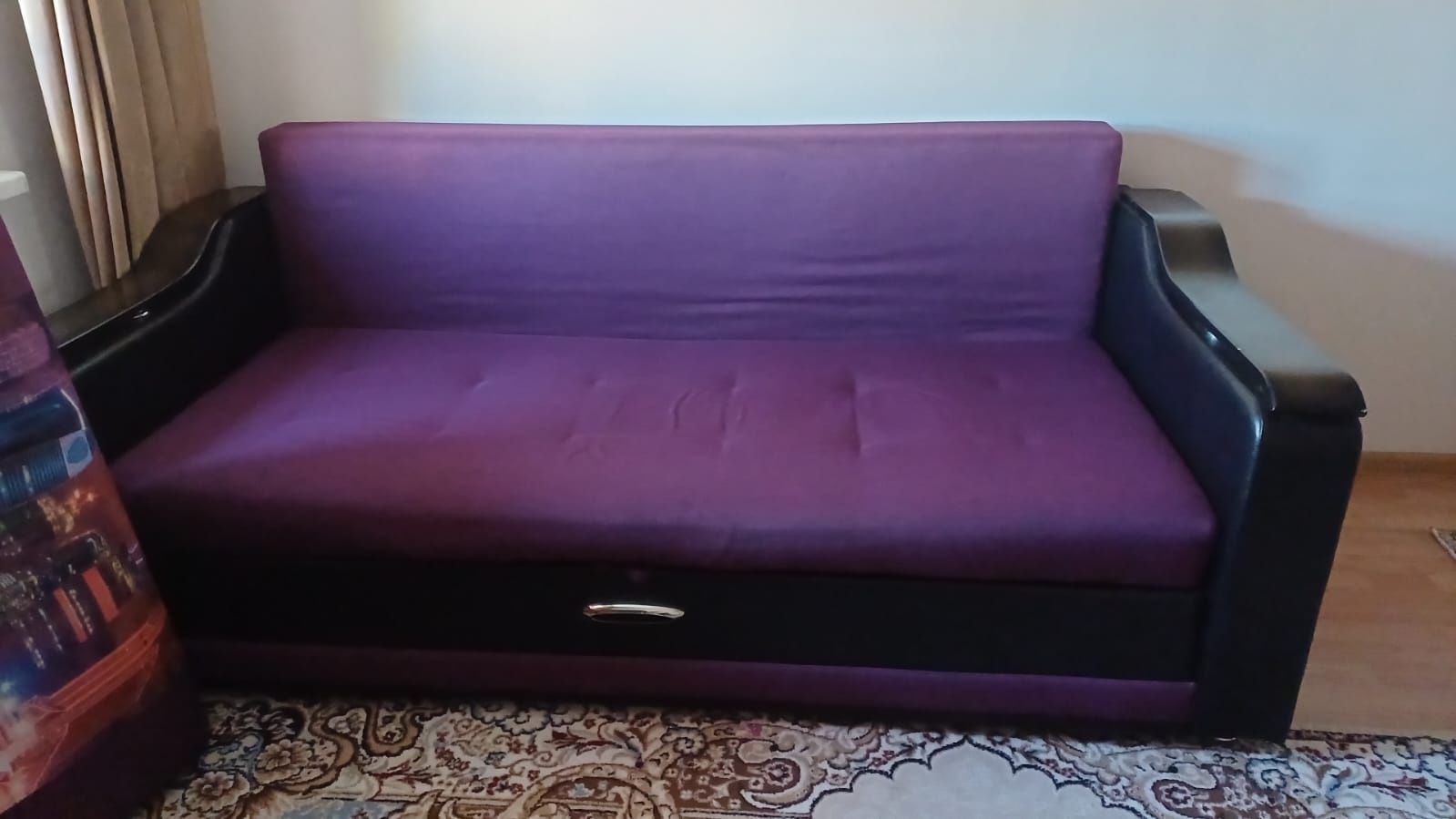 Продам диван в хорошем состоянии