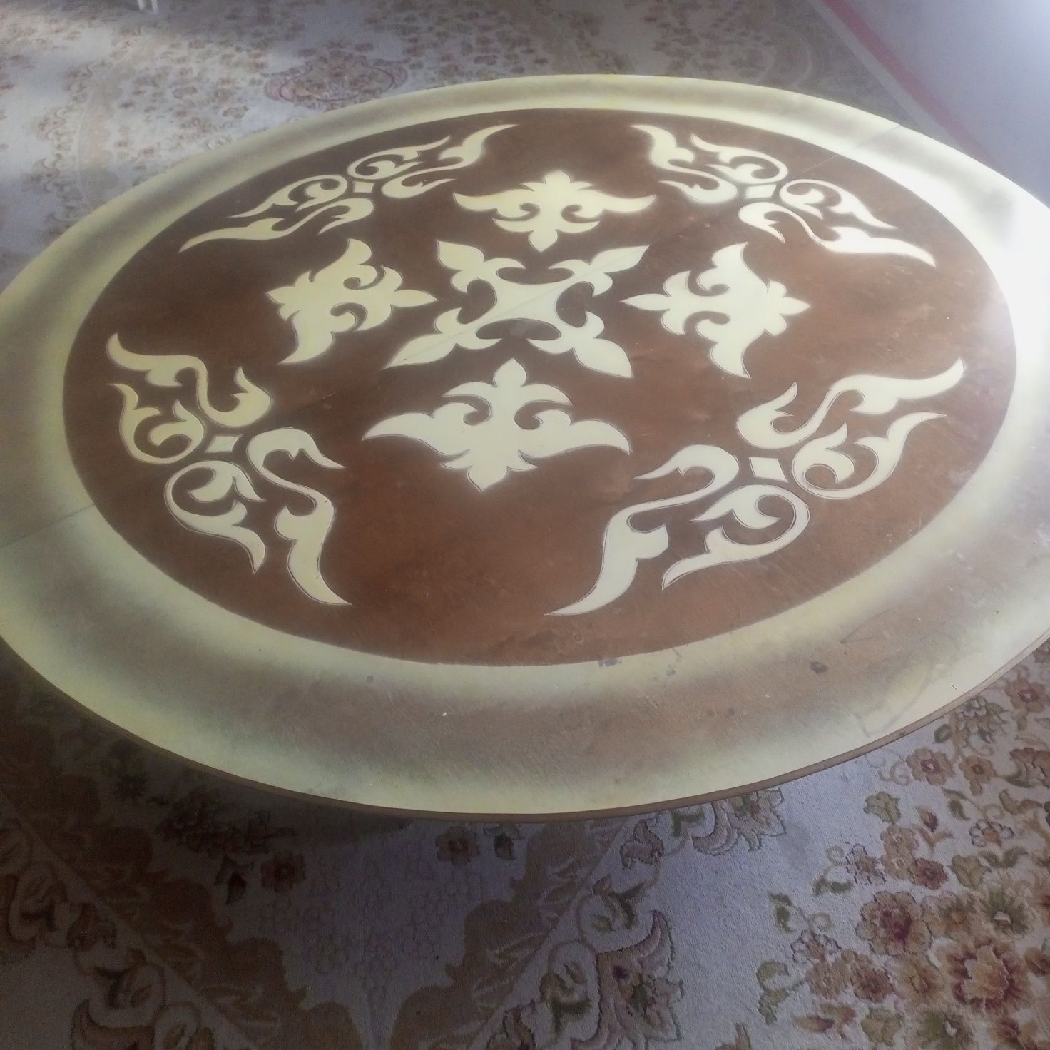 Стол казахский круглый