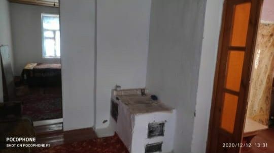 Продается участоктс времянкой в Бозарыке