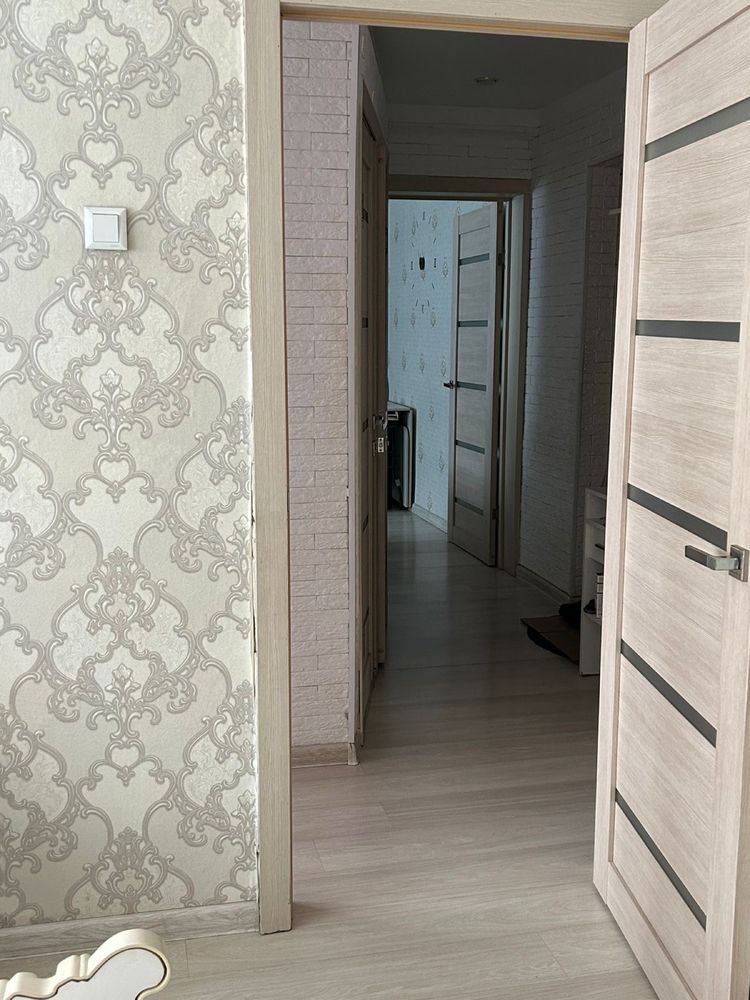 Продам квартиру 3-х комнатную
