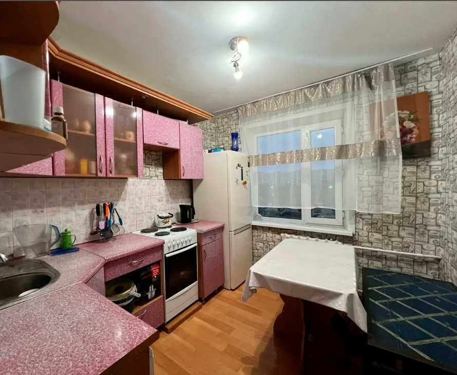 Продам 2-комн квартиру улучшенной планировки в мкрн.Степной-1