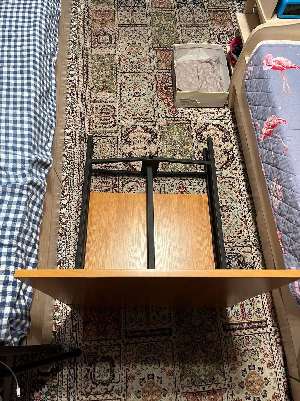 Продам прочный раскладной стол