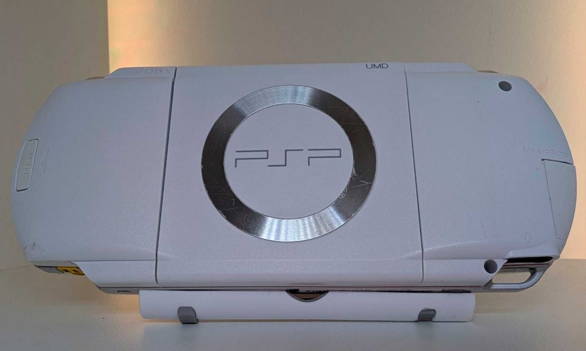 Sony PSP 1000 (IPS-mod, прошитая, с играми)