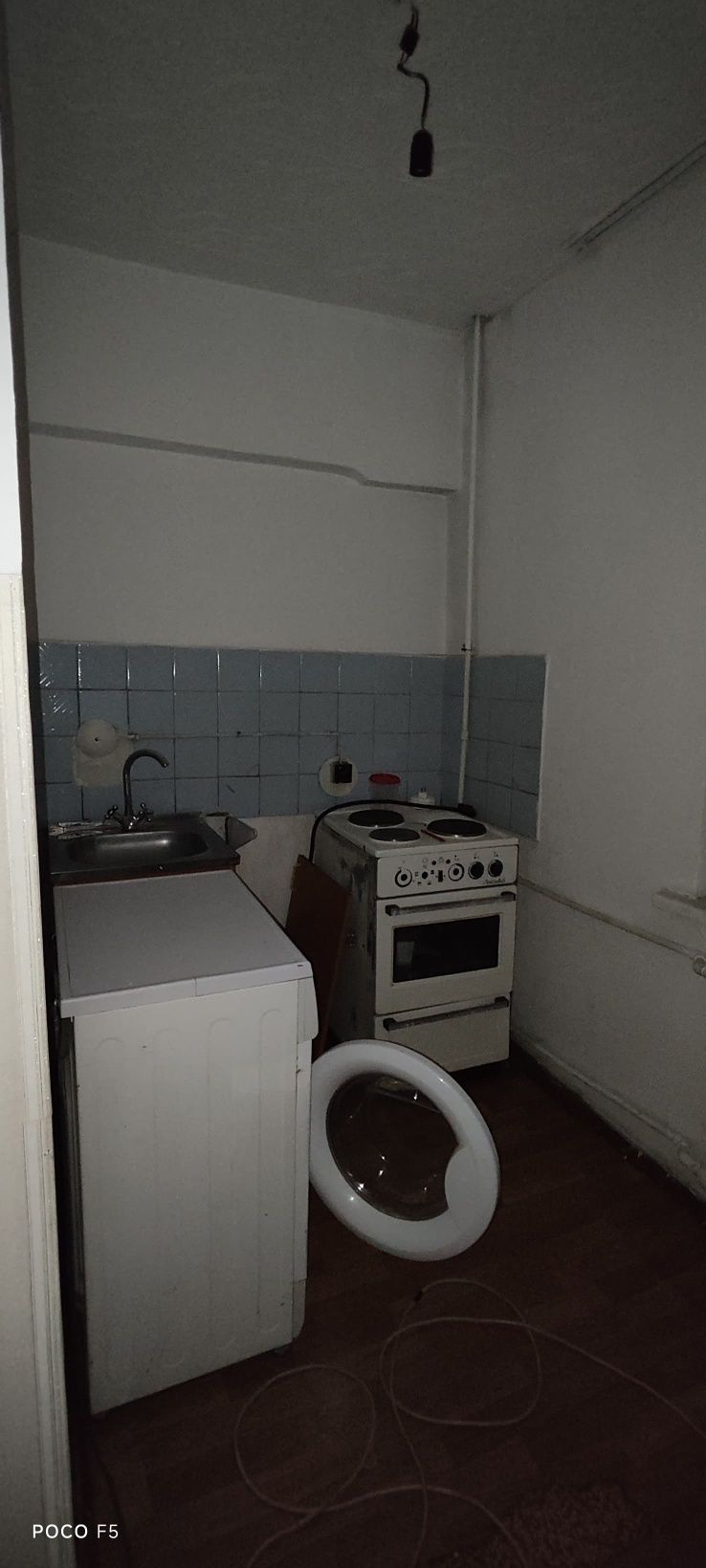 срочно цена снижена продам. Квартиру.