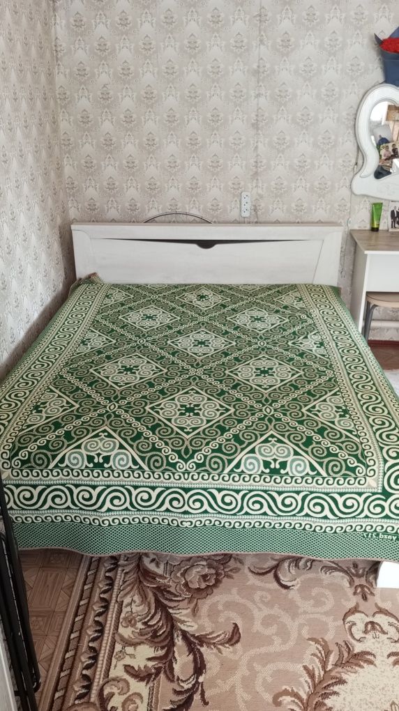 Шкаф и кровать, комплект. Срочно