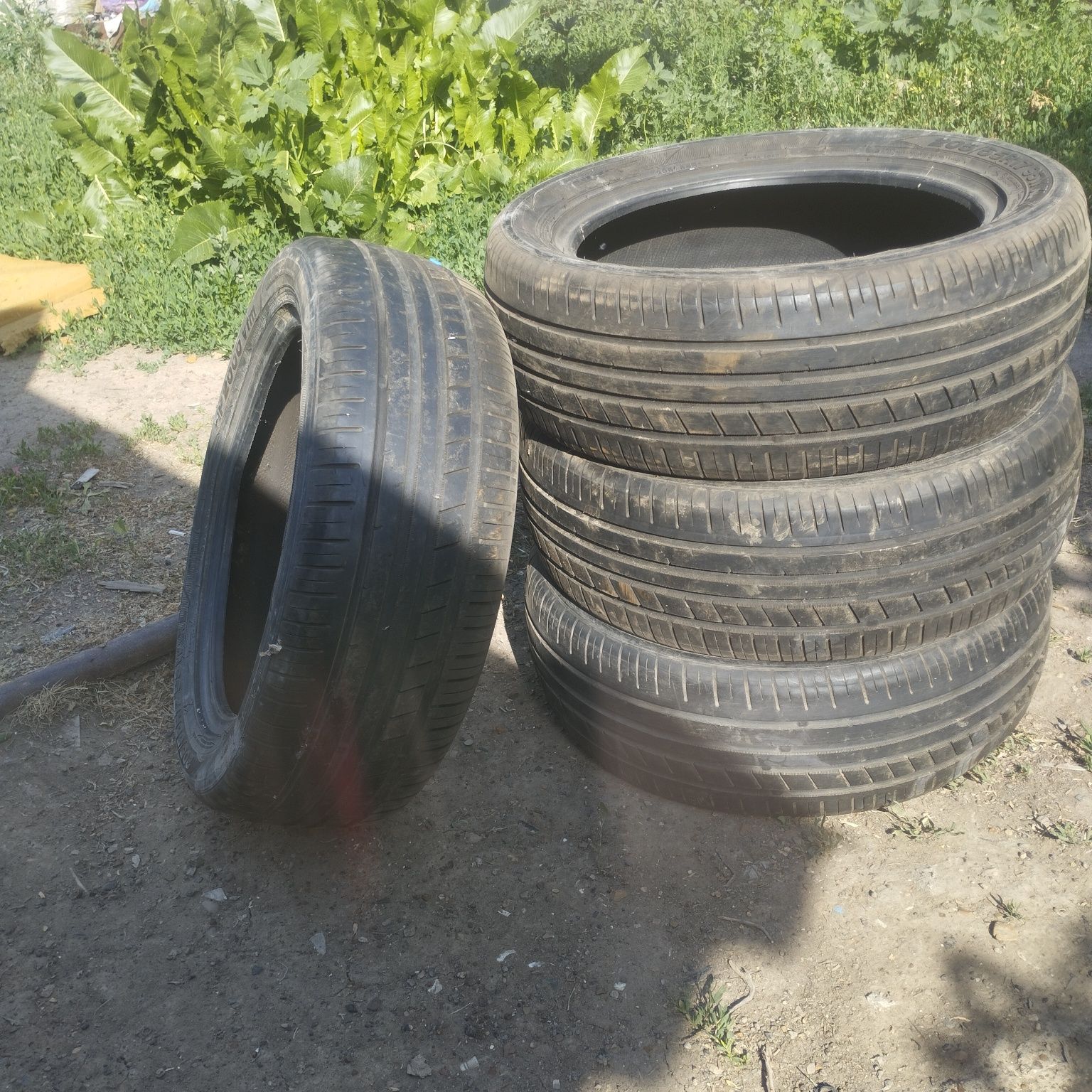 Продам летнею резину