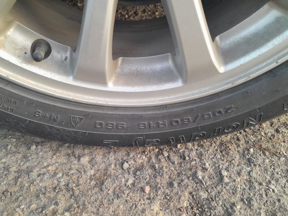 Зимние шины 205/60 R16