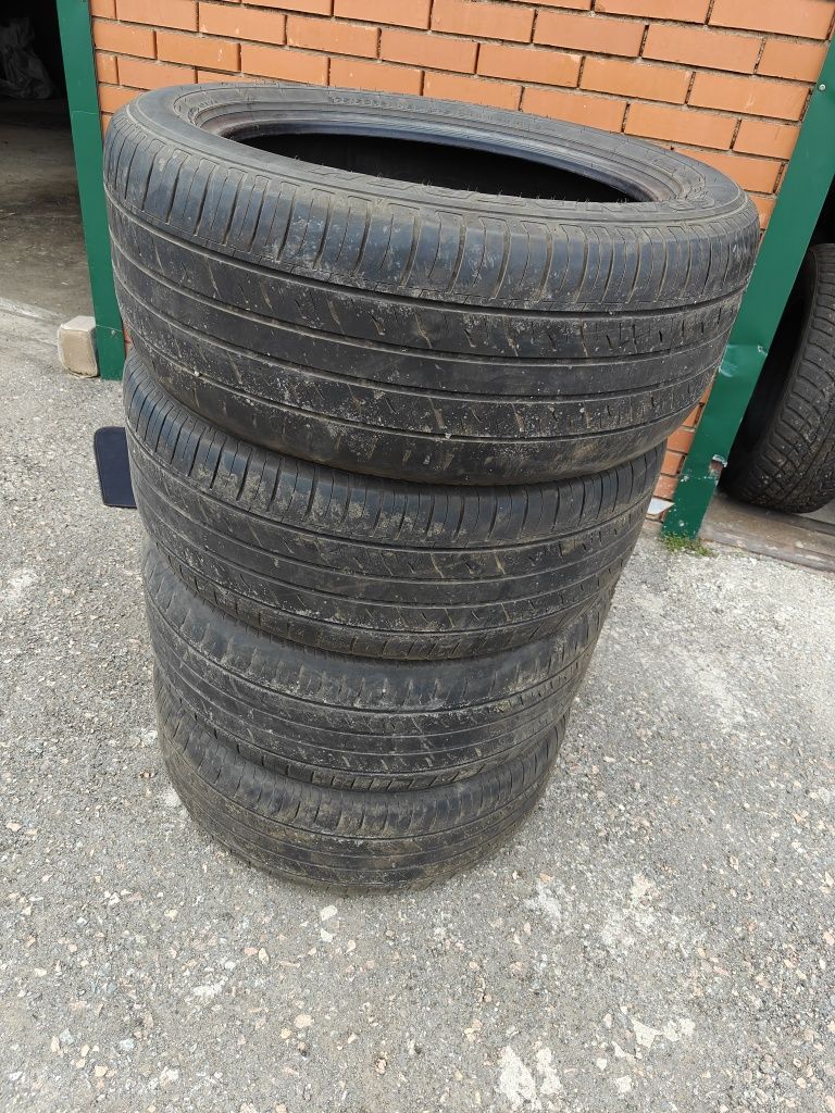 Резина Dunlop grandtrack