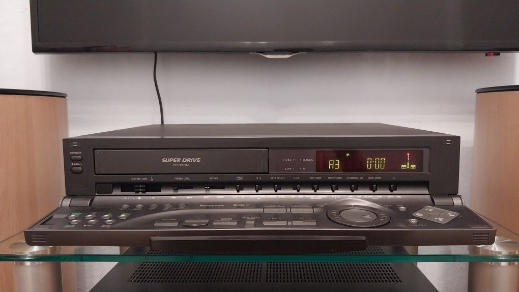 Panasonic NV-HS1000 Hi-Fi Stereo Super VHS проигрыватель