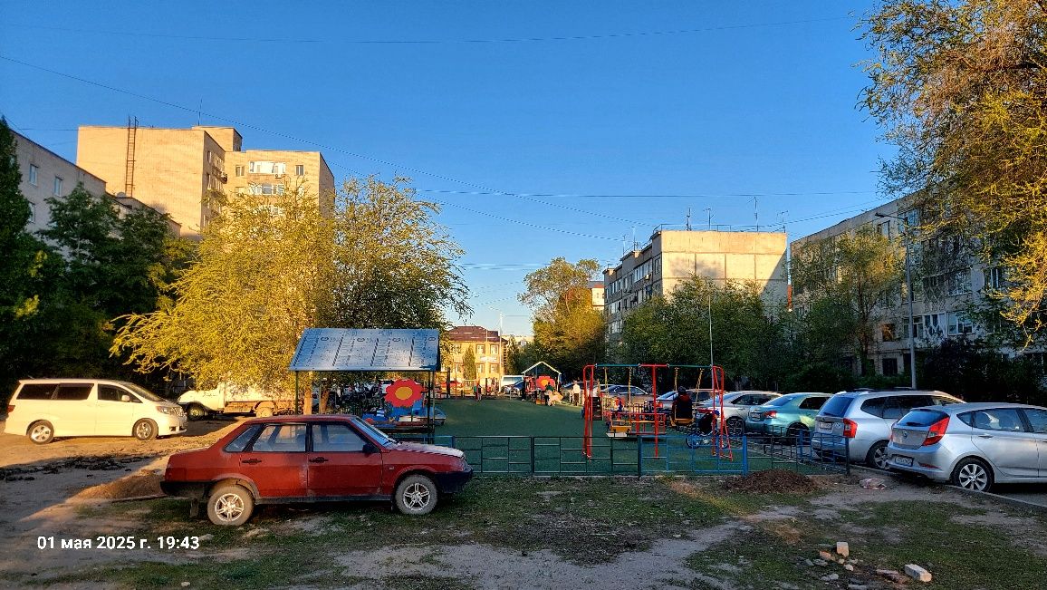 Продаётся превосходная 3-х ком. кв находиться в самом центре 8мкр,