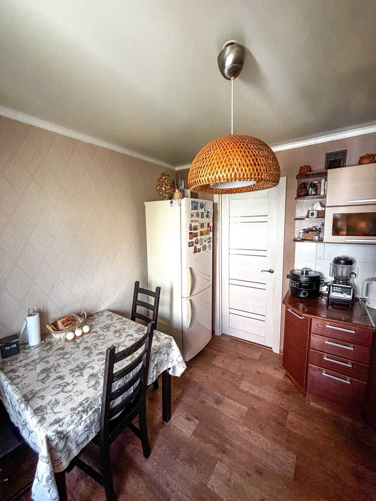 Продам 3 комнатную квартиру ЛЕНИНГРАДКА 19 МКРН