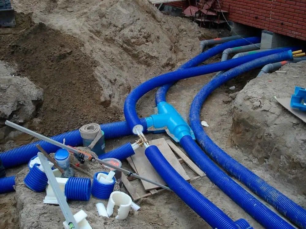Монтаж Водопровода и Канализации от 3999т  за метр .
