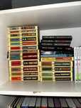продаю книги за 2000 каждая