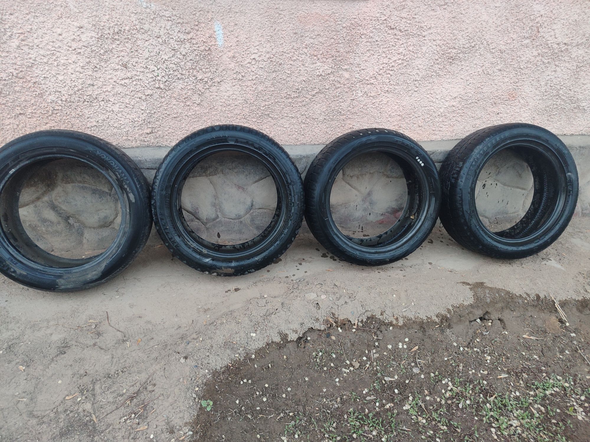 Продаю Б/У покрышки на 215/55 R17 ,  каждый по 5000 тенге