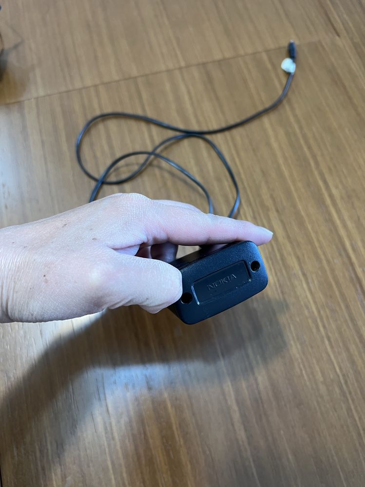 Продам зарядки от Nokia, SONY