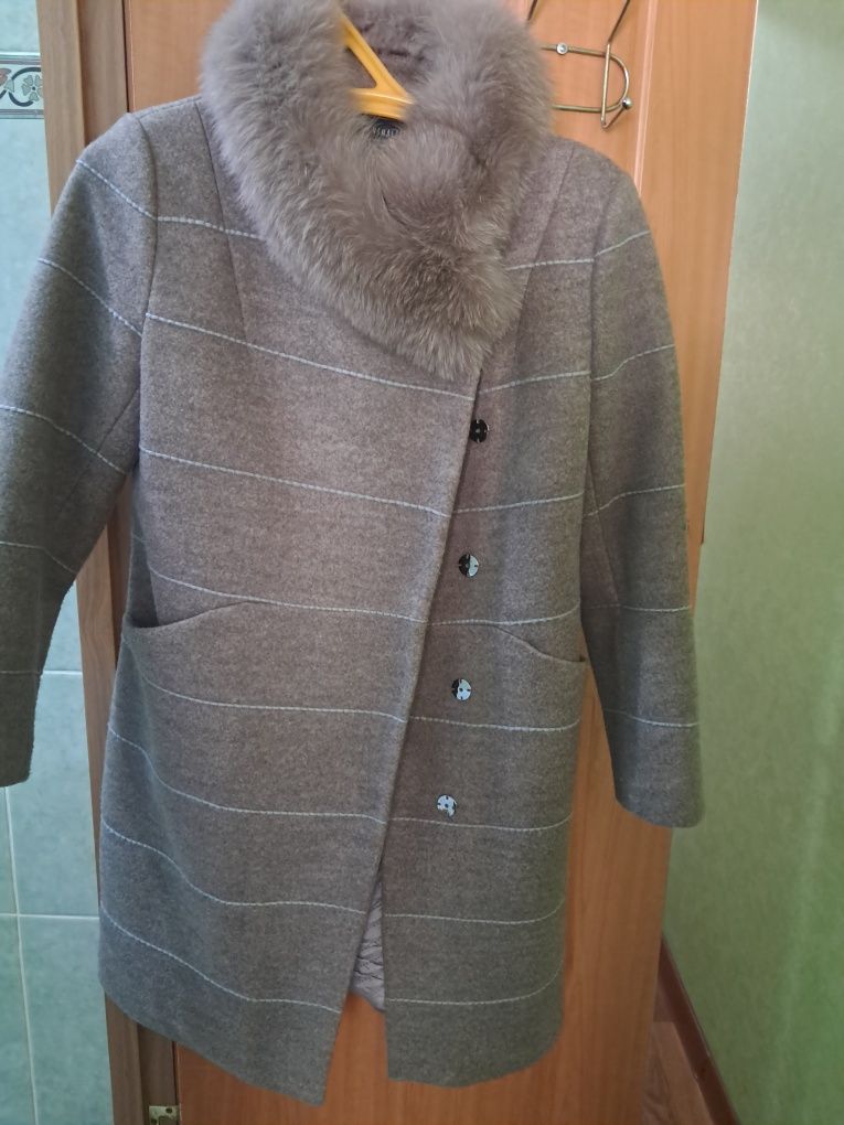 Продаётся  пальто  , зимние,