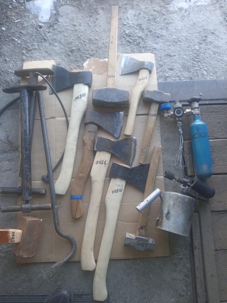 Продам все для дома топоры, кувалды, нососы, гвоздедер