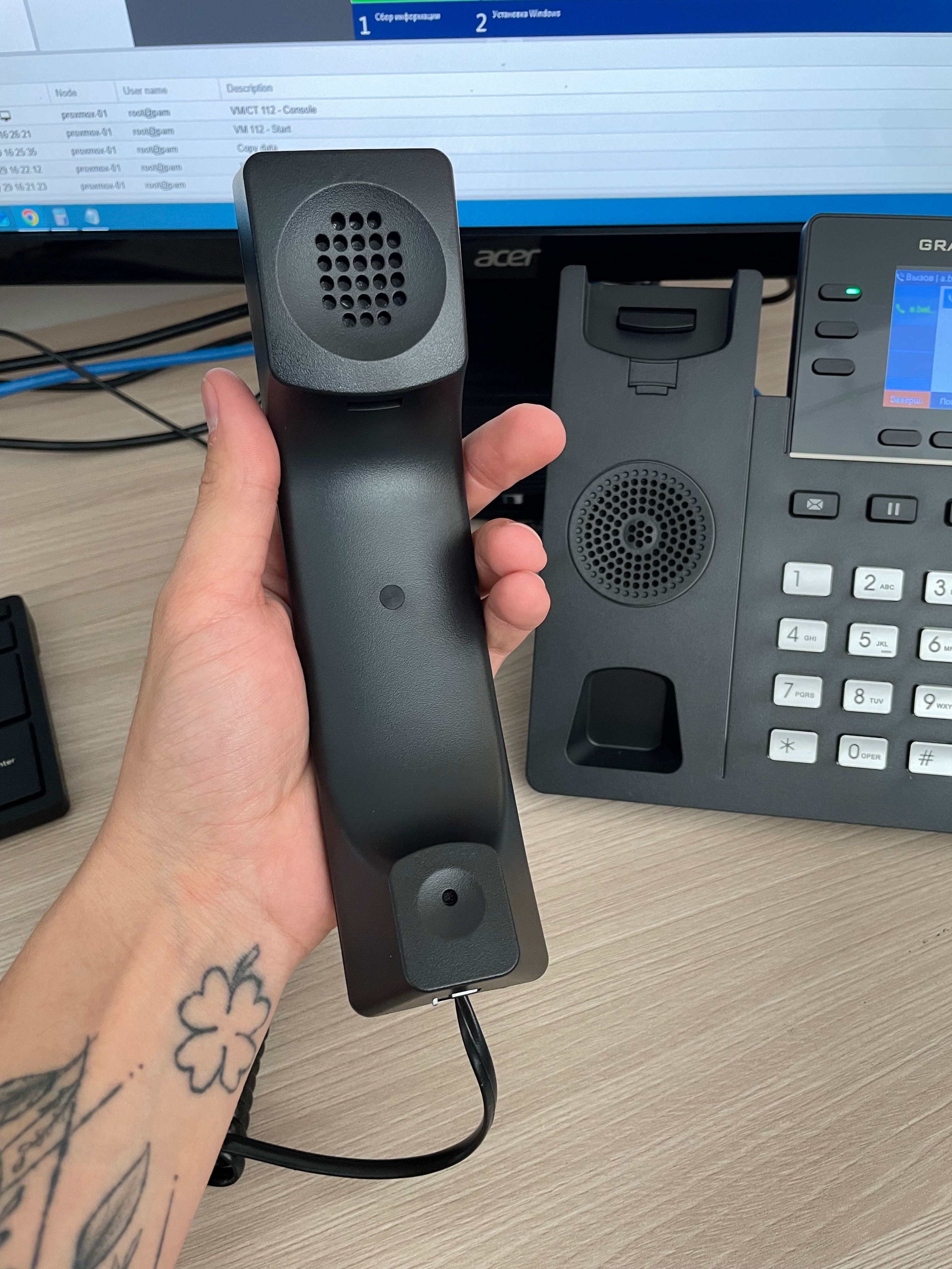 IP телефон Grandstream GRP2613 черный