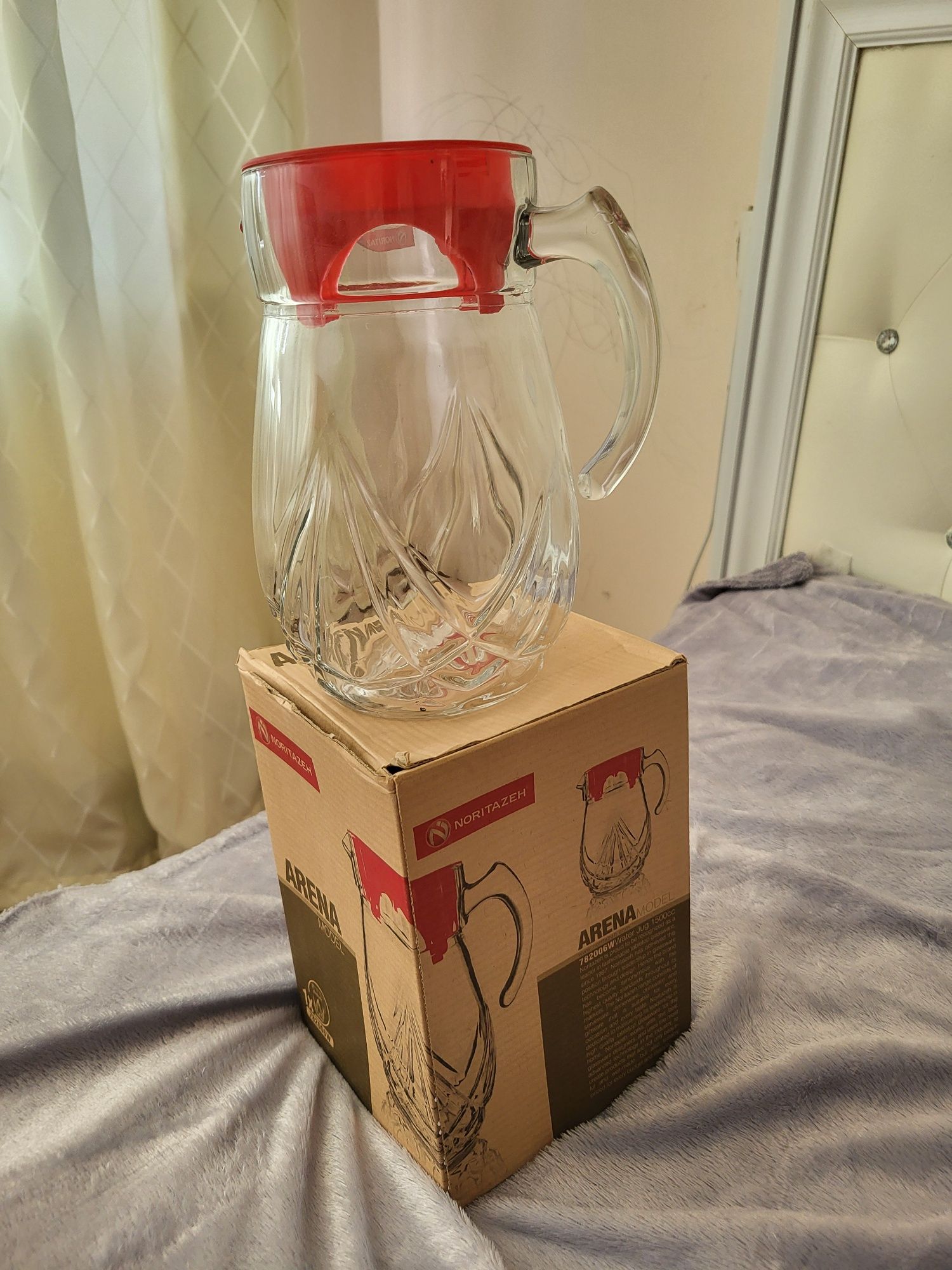 Продам новый графин