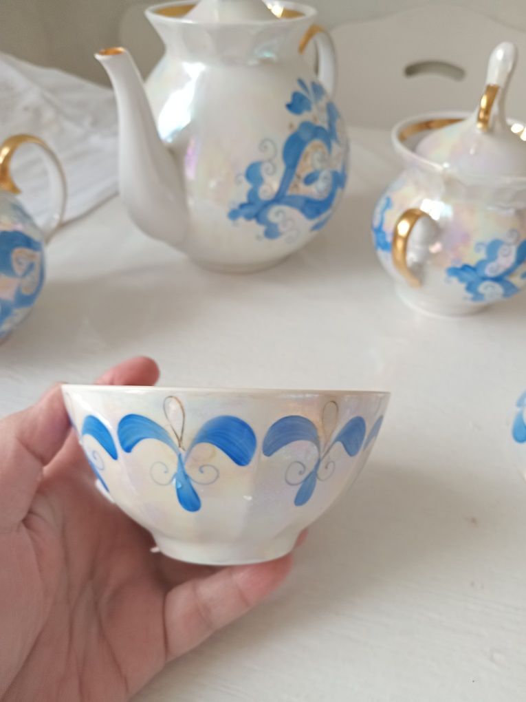 Продам чайный сервиз.