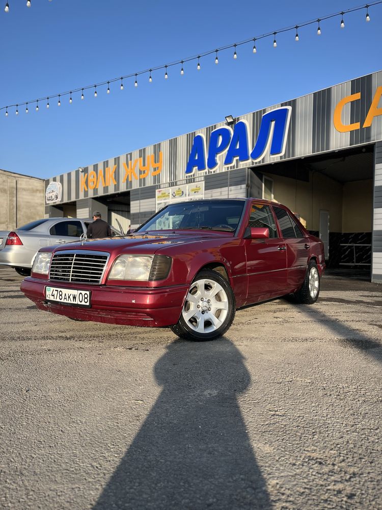 Mersedec-benz w124 220