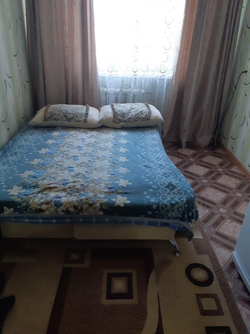 продается трёхкомнатная  квартира