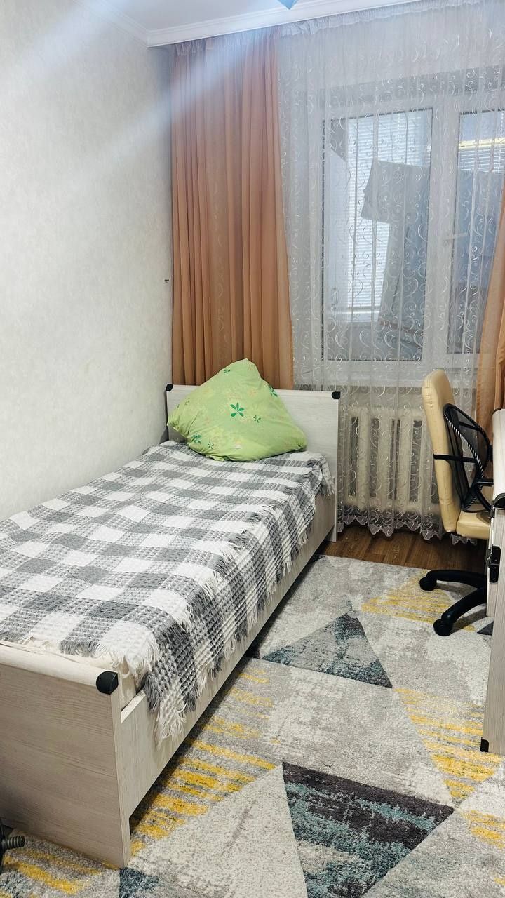 Продам комплект мебели в детскую комнату
