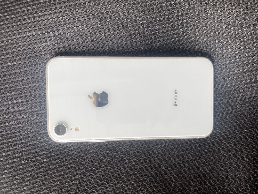 iphone xr в хорошем состоянии