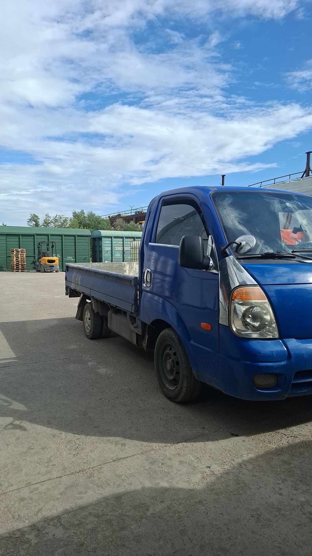 Услуга (газели вывоз мусора и доставка по городу