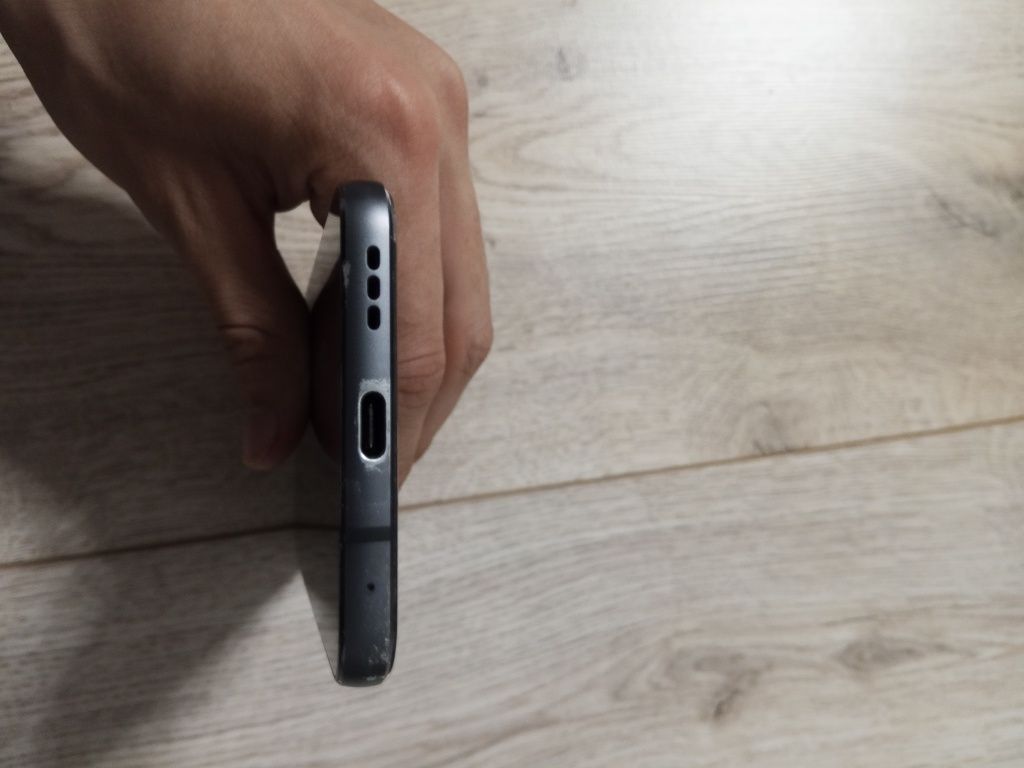 LG G6  продается