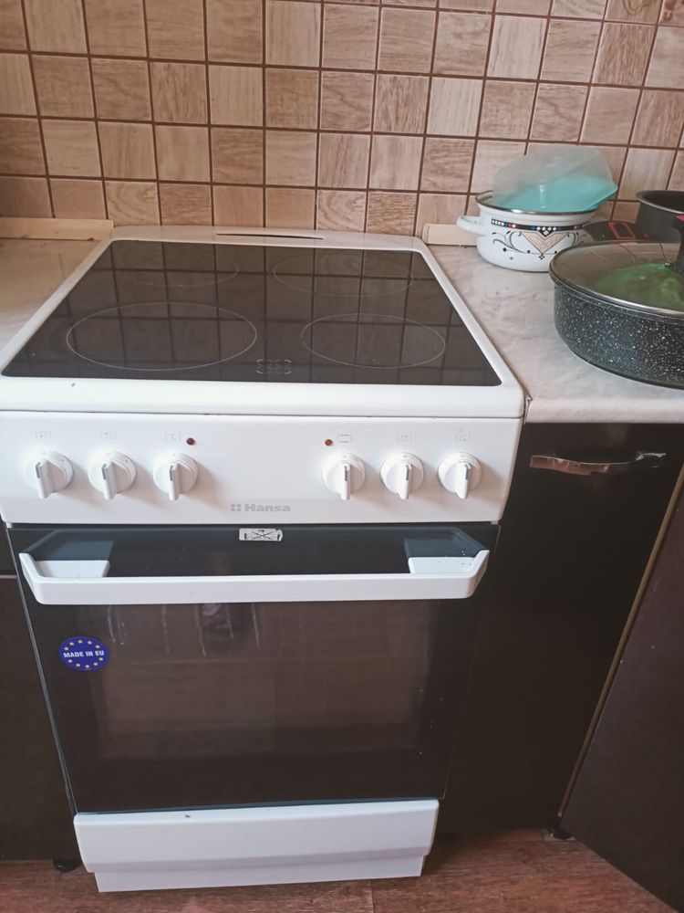 Продам электрическую плиту