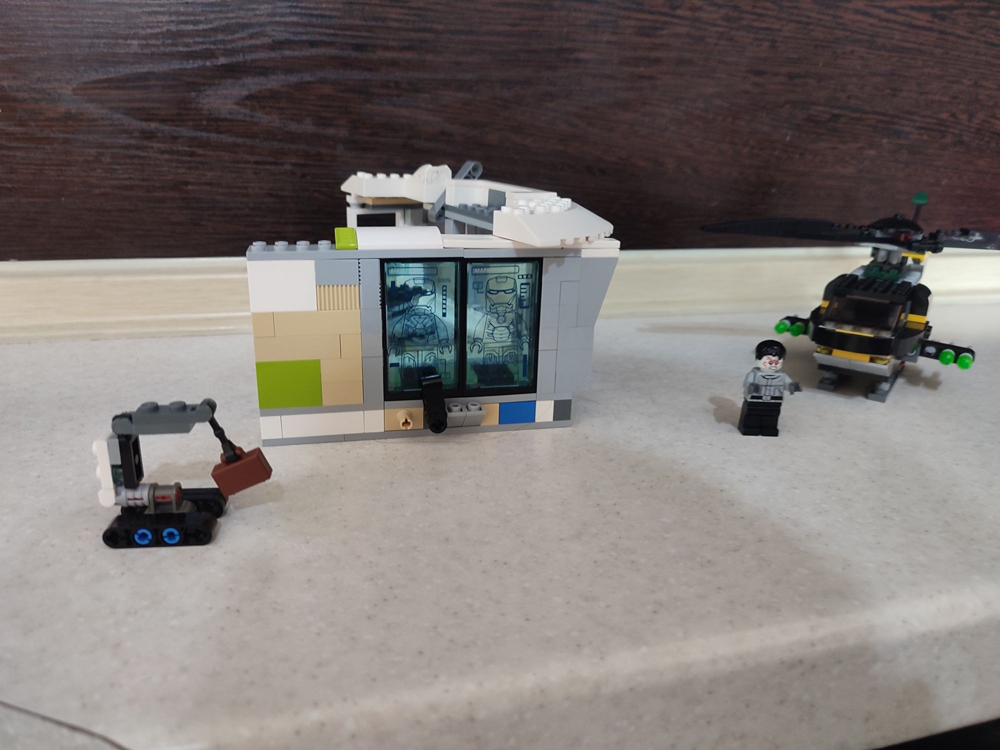 Конструктор Лего lego 76007 Airon Man нападение на особняк в Малибу