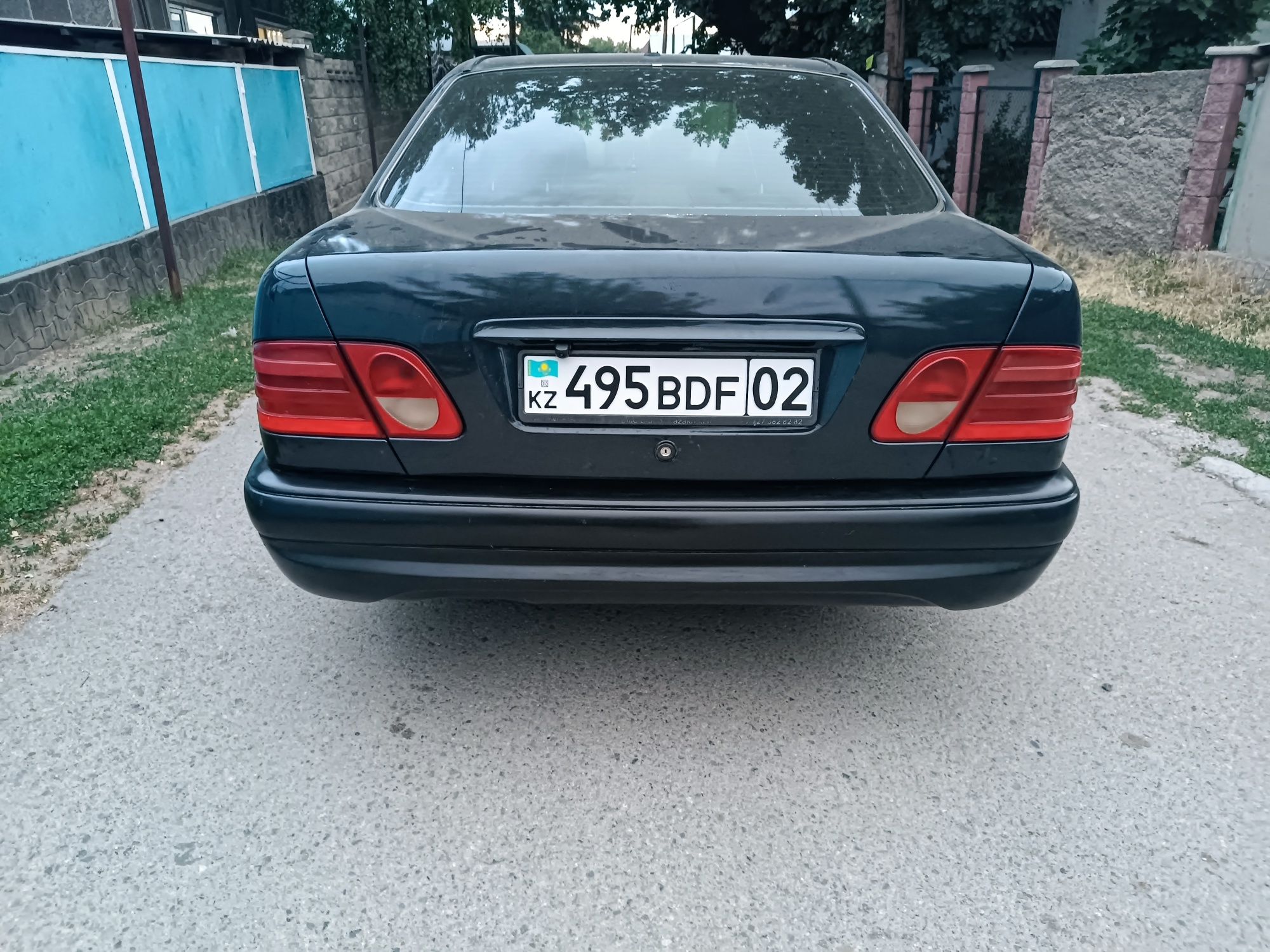 Передний бампер E55 AMG на Mercedes W210
