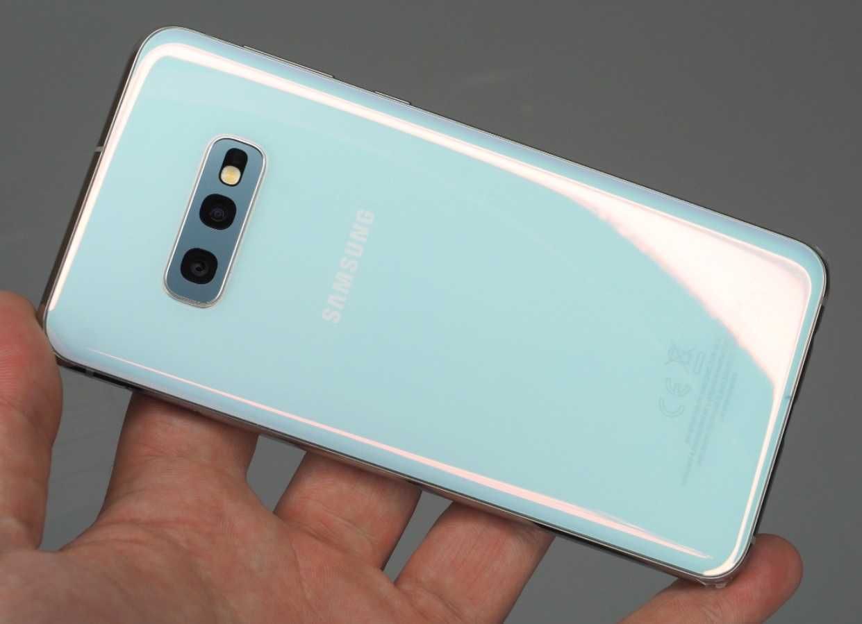 samsung s10e, самсунг с10е, беспроводные наушники buds и часы