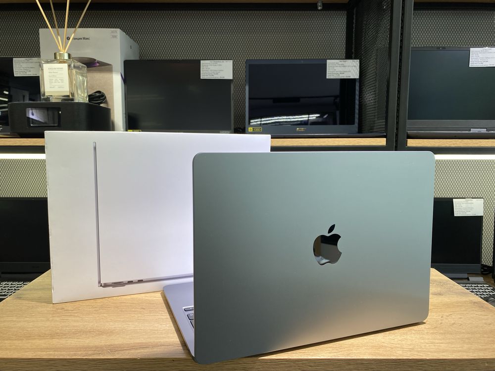 Новый MacBook Air 13.6-inch, 2022г. M2, 8/256 GB, Space Gray,10357/A10